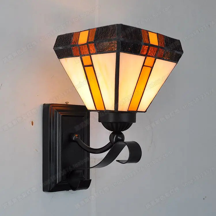 Retro minimalist Tiffany glass and copper table lamp for European decor - vue 8 sur 11
