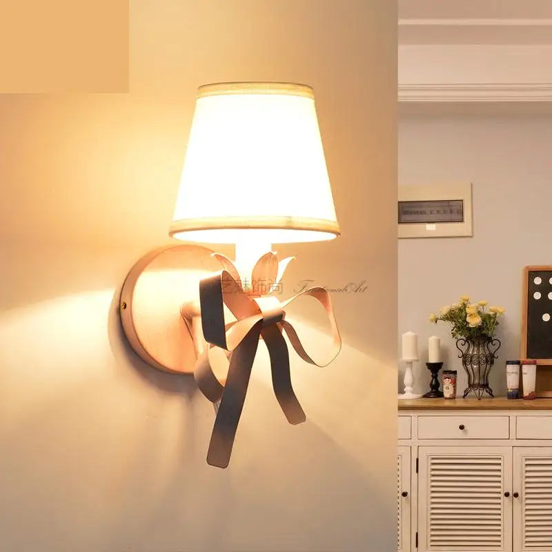 Bow fabric wall light for girls' bedroom - vue 4 sur 9