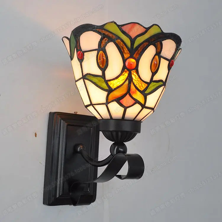 Retro minimalist Tiffany glass and copper table lamp for European decor - vue 10 sur 11