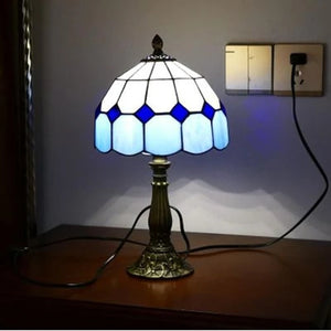 Tiffany-style stained glass table lamp for interior decoration