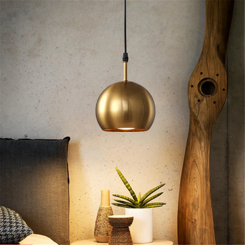 Metal and brass pendant light for industrial indoor lighting - vue 7 sur 7