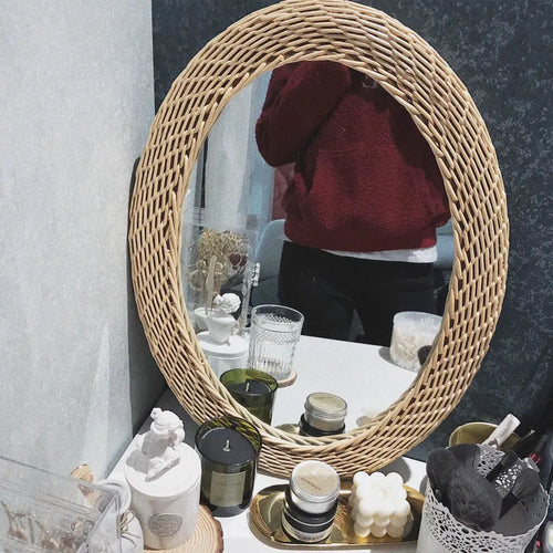 Handwoven Japanese rattan mirror for modern decor - vue 6 sur 12