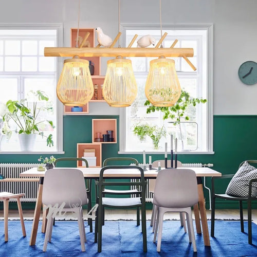 Modern wood and bamboo pendant light with decorative bird design - vue 7 sur 10