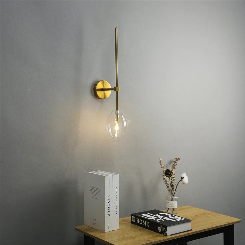 Modern LED wall light with clear glass lampshade - vue 4 sur 7