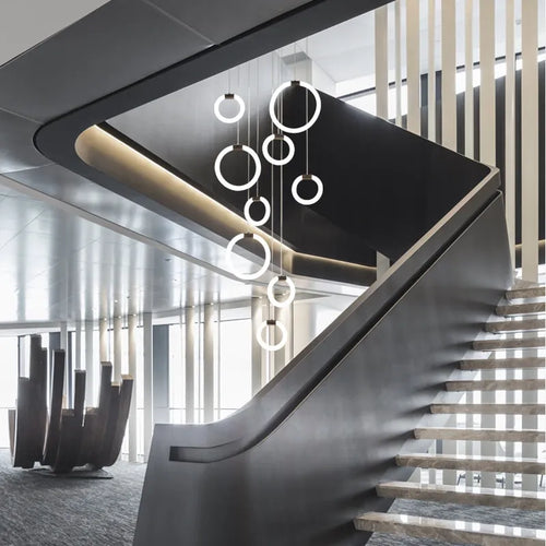Modern acrylic LED chandelier for luxury decor - vue 4 sur 14