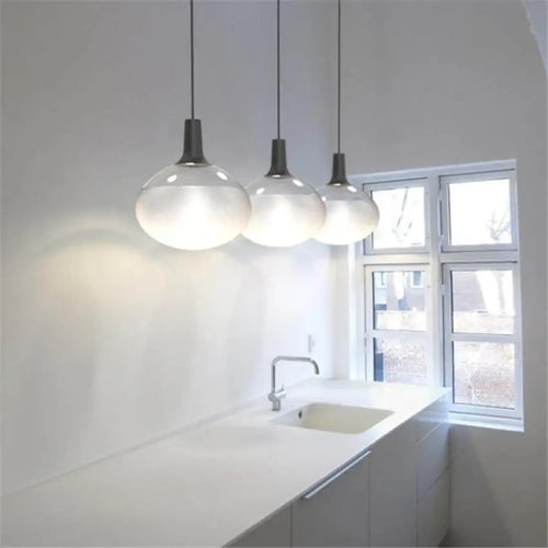 Italian design glass pendant light for modern interiors - vue 5 sur 9