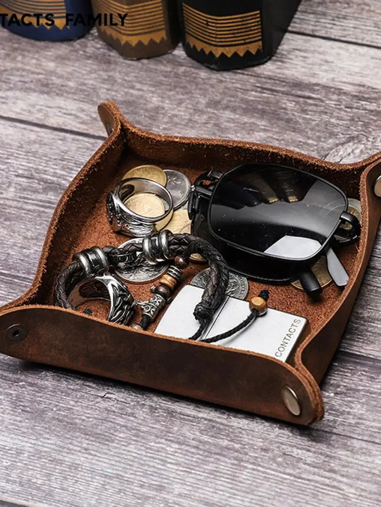 Leather storage tray for daily organisation