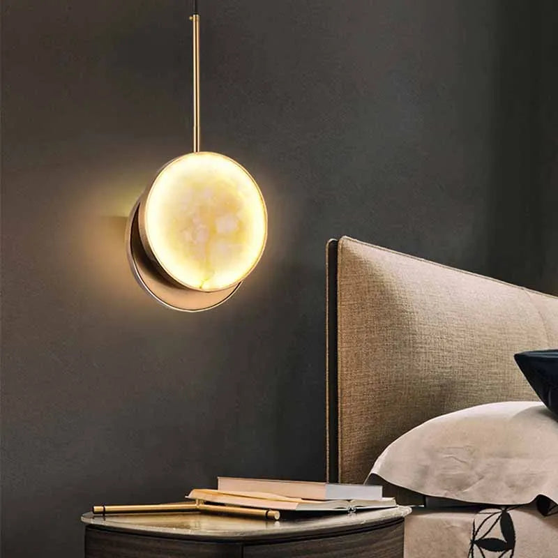 Round two-light natural marble LED pendant for indoor decoration - vue 3 sur 8