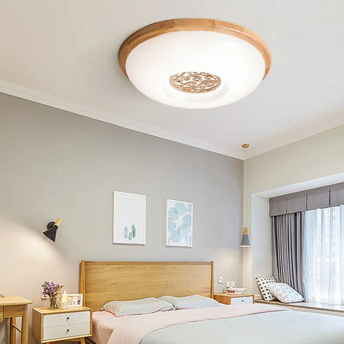 Solid wood LED ceiling light with dimmable brightness for interiors - vue 3 sur 9