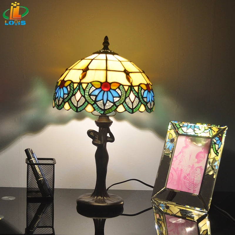 Tiffany style stained glass table lamp for restaurant and café