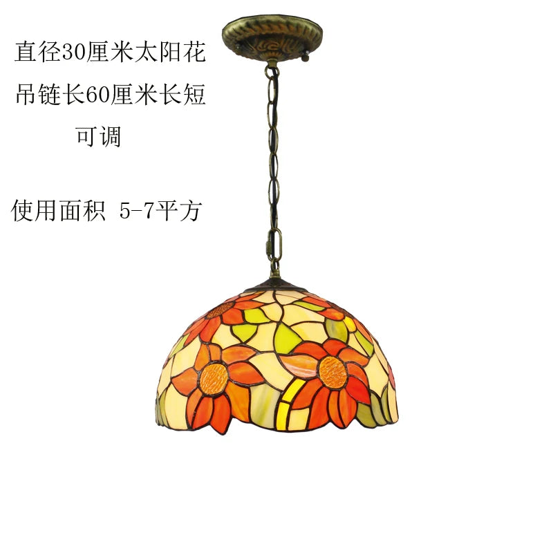 Baroque stained glass pendant light for an elegant interior - vue 11 sur 15