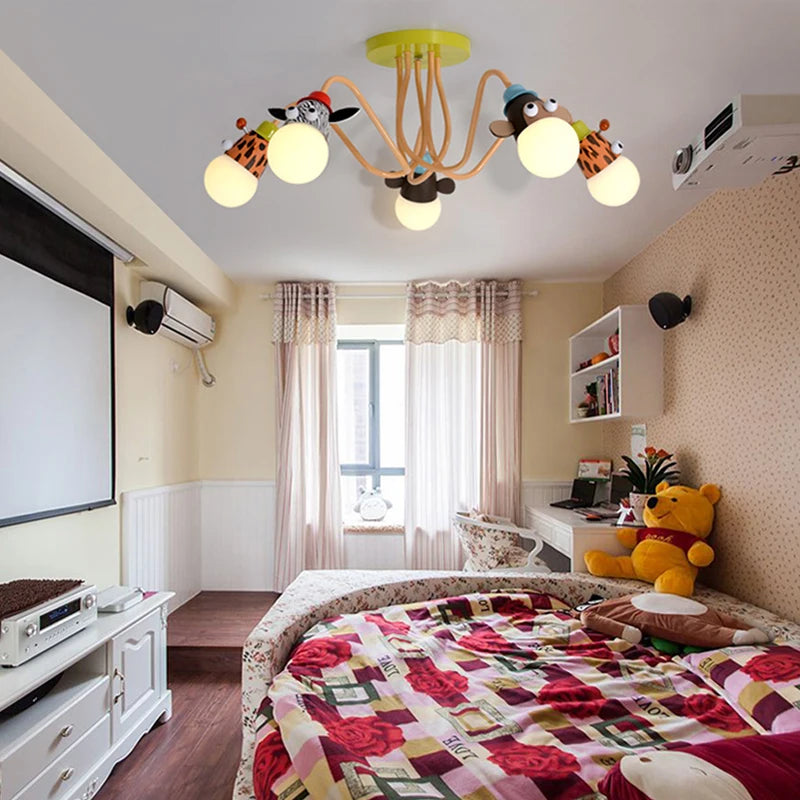 Animal chandelier for children's bedroom and dining room