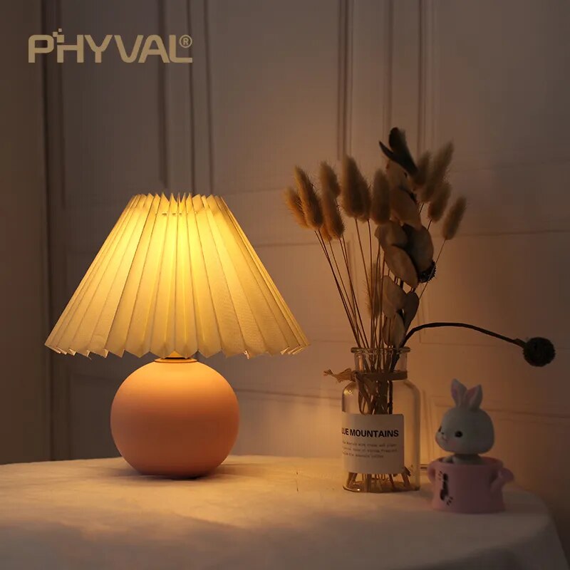 Korean pleated table lamp