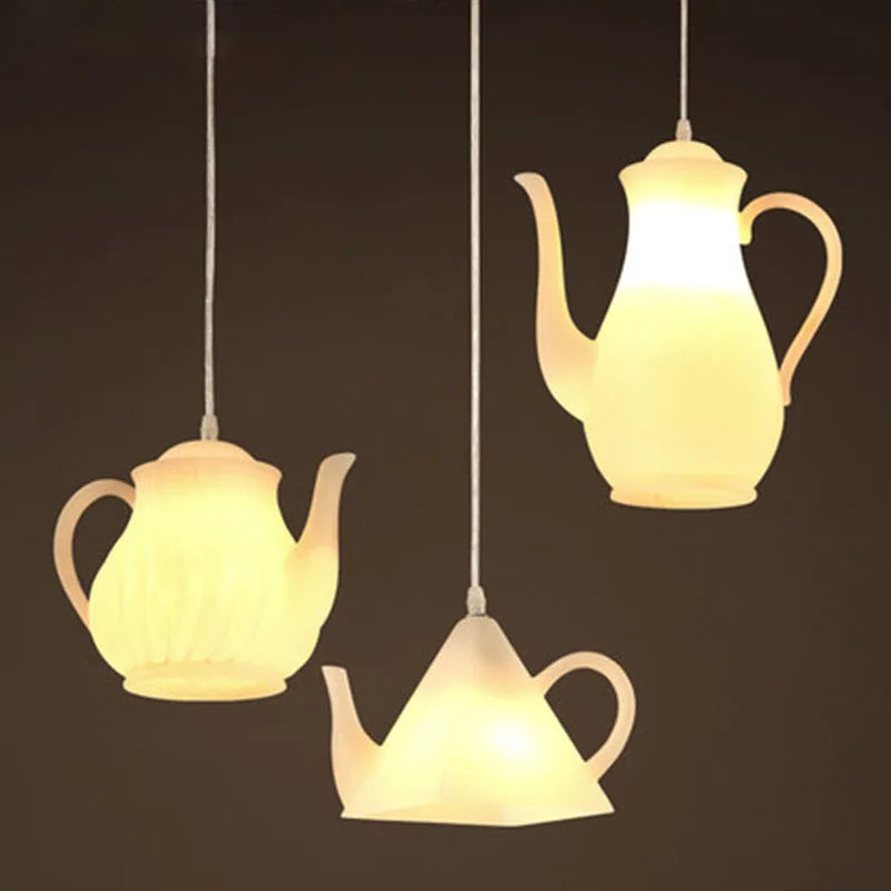 Resin pendant light with teacup and teapot - vue 3 sur 7