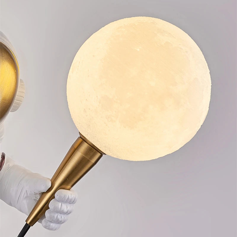 Nordic LED astronaut moon wall light for bedroom, kitchen, study, hallway - vue 9 sur 9