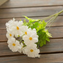 Artificial daisy flower bouquet for autumn decoration