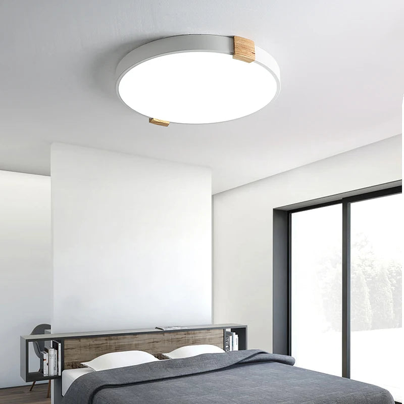 Nordic round LED ceiling light made of creative decorative iron and wood - vue 3 sur 10