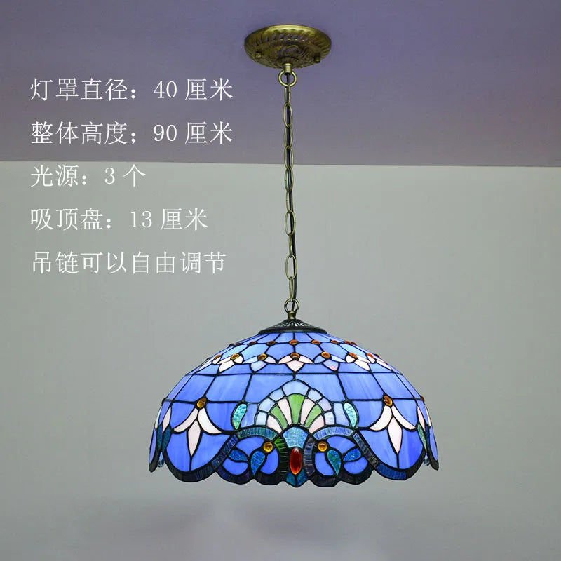 Baroque stained glass pendant light for an elegant interior - vue 8 sur 15