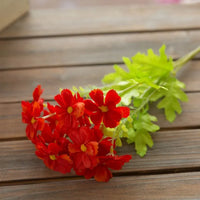 Artificial daisy flower bouquet for autumn decoration