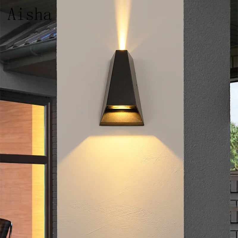Modern waterproof outdoor aluminium wall light for garden