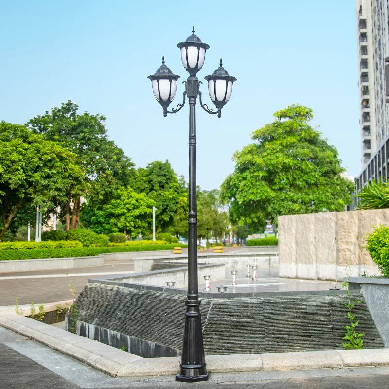 European retro outdoor lamp for garden and park - vue 10 sur 10