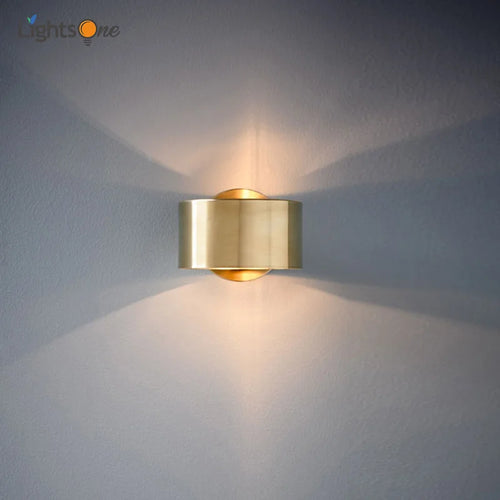 Modern wall light for stylish and contemporary interiors - vue 2 sur 6