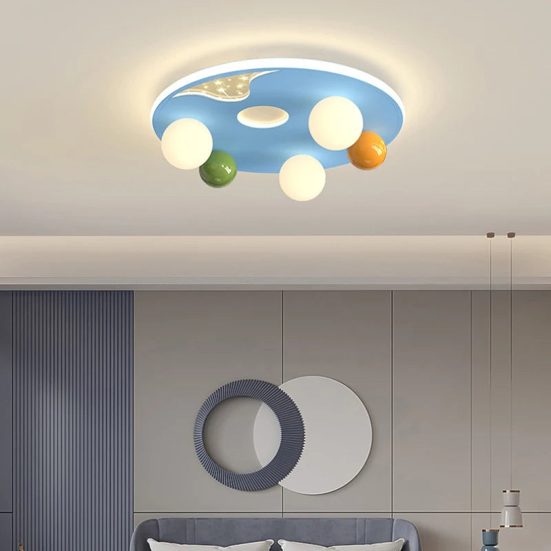 Modern bubble ball ceiling light for children's room - vue 4 sur 8