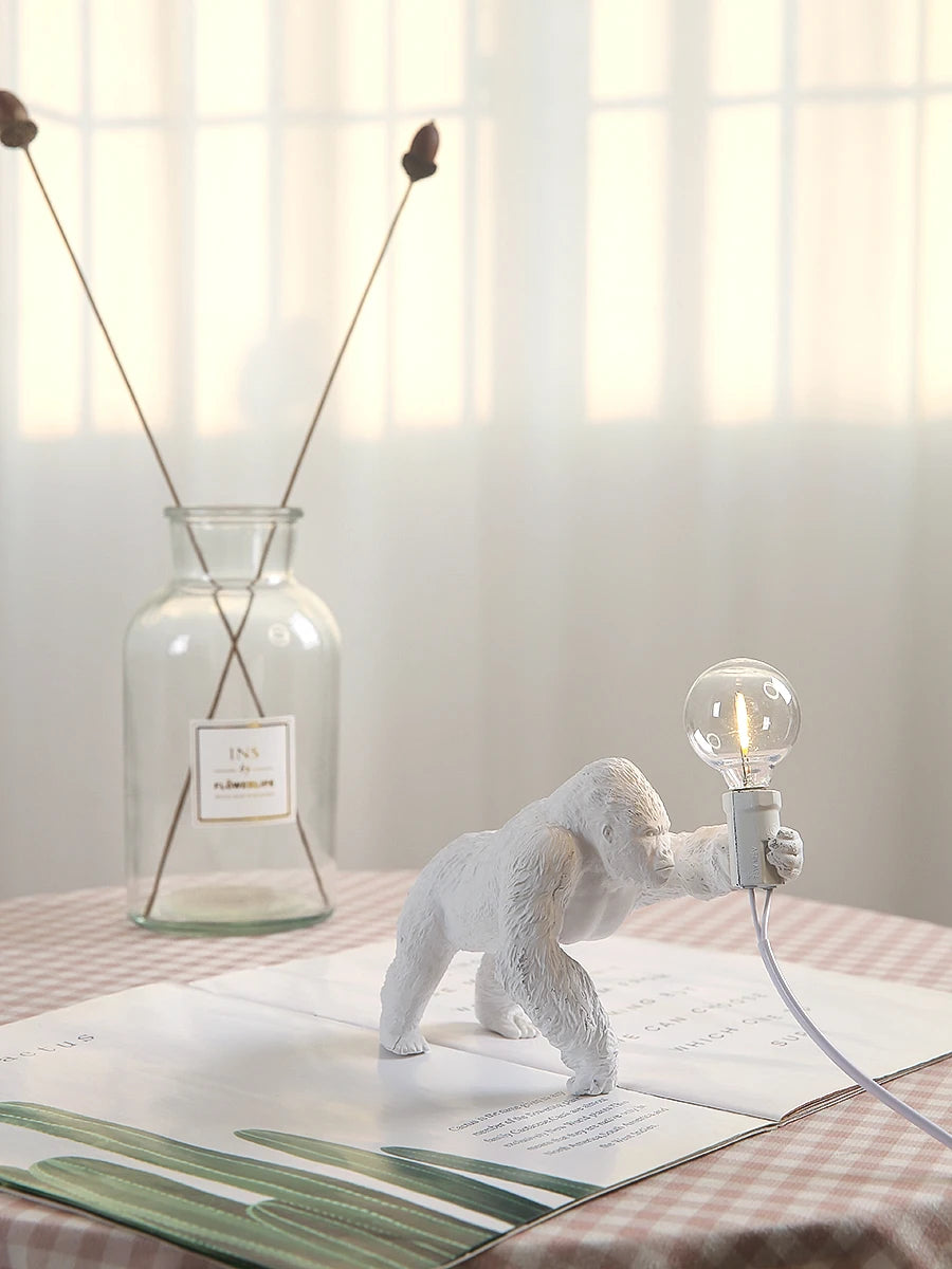 Nordic king kong customisable resin animal table lamp - vue 9 sur 15