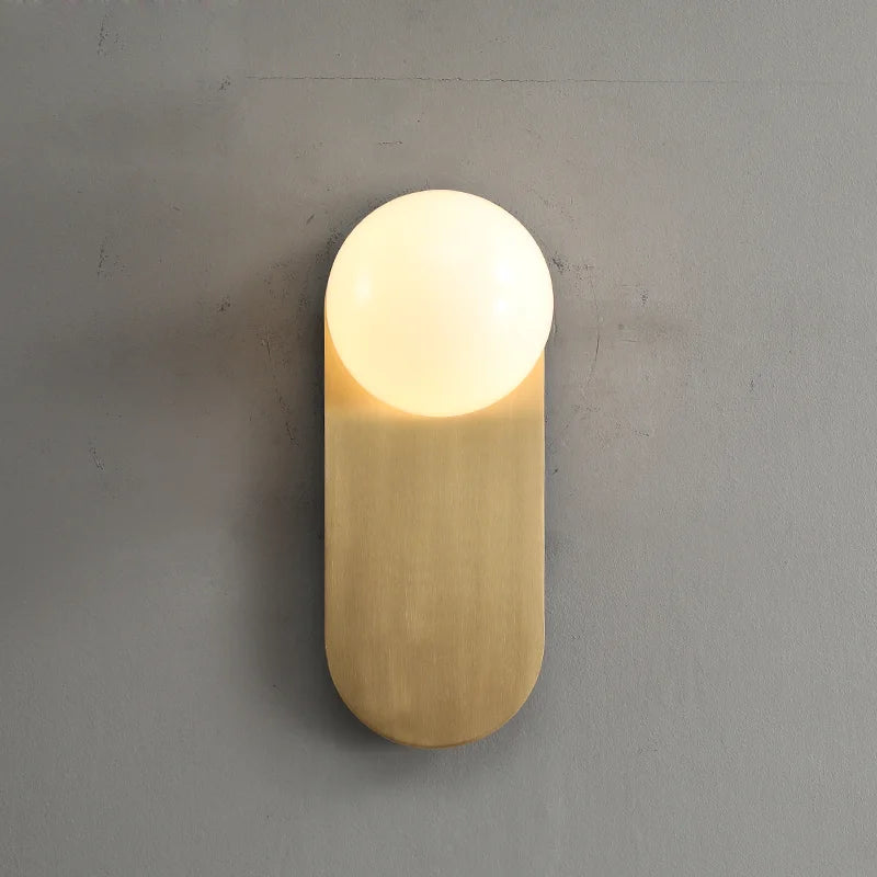 Nordic gold copper wall light with LED glass globe - vue 4 sur 6