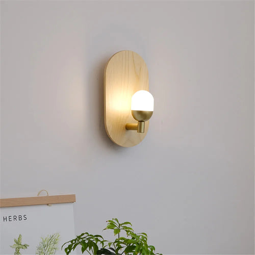Nordic wooden wall light for modern interior decoration - vue 2 sur 10