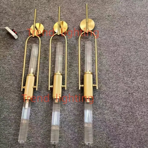 Art deco wall light in clear glass and gold metal for home lighting - vue 6 sur 9