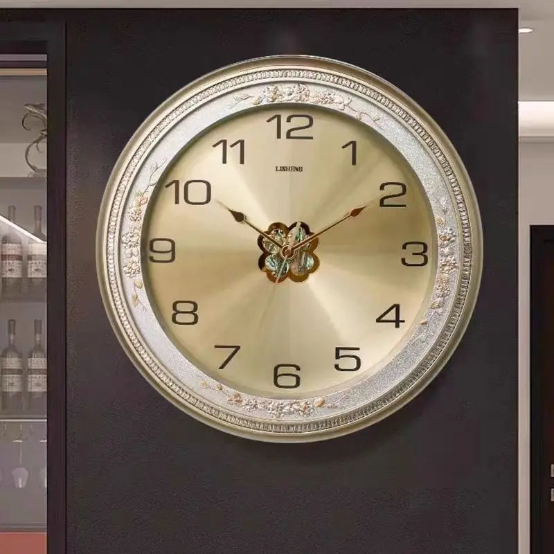 modern silent decorative and creative wall clock for indoor use - vue 3 sur 7