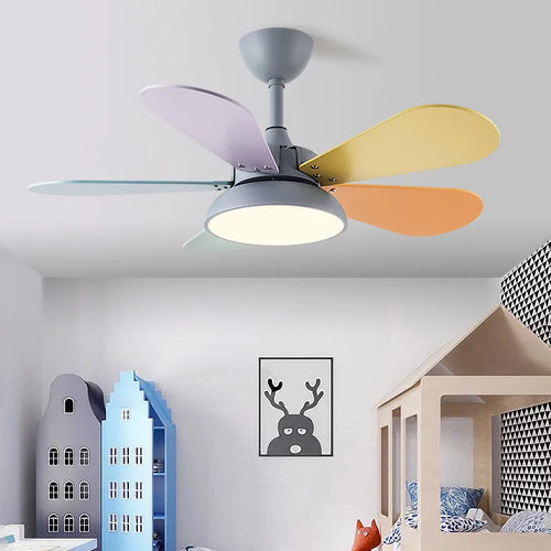 Modern LED ceiling fan with remote control and elegant wood design - vue 2 sur 8