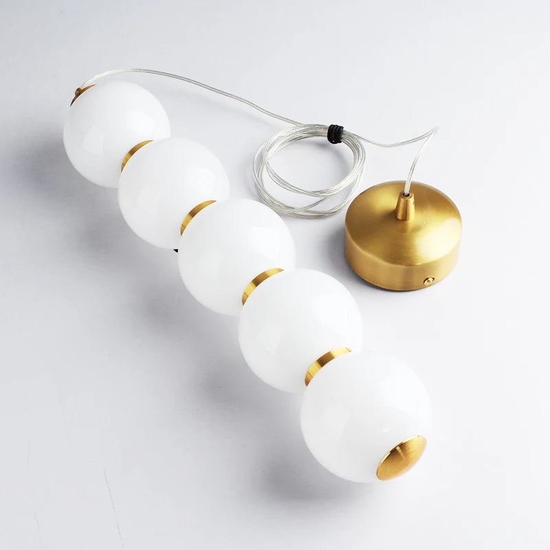 Designer LED pendant light with glossy gold glass ball - vue 4 sur 6