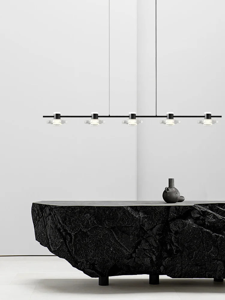 Minimalist brass pendant light for elegant lighting - vue 4 sur 9