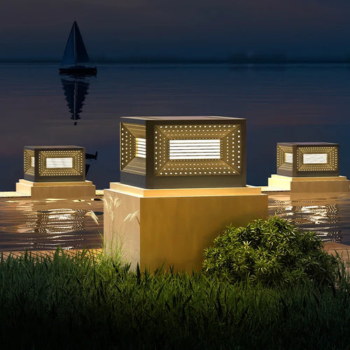 Modern solar lawn lamp for outdoor lighting - vue 3 sur 10