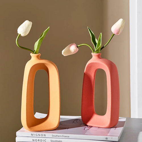 openwork ceramic vase for dried flowers and interior decoration - vue 3 sur 13