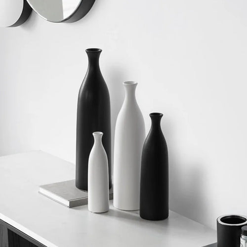 modern ceramic vase for elegant floral decoration - vue 4 sur 14