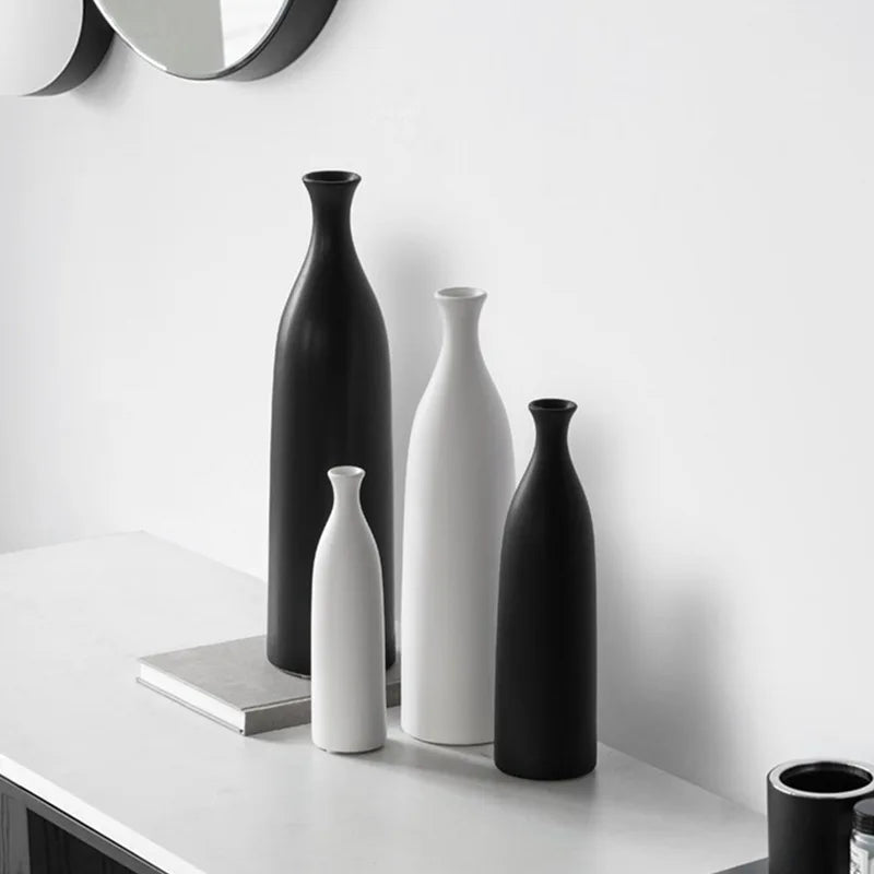 modern ceramic vase for elegant floral decoration - vue 3 sur 14