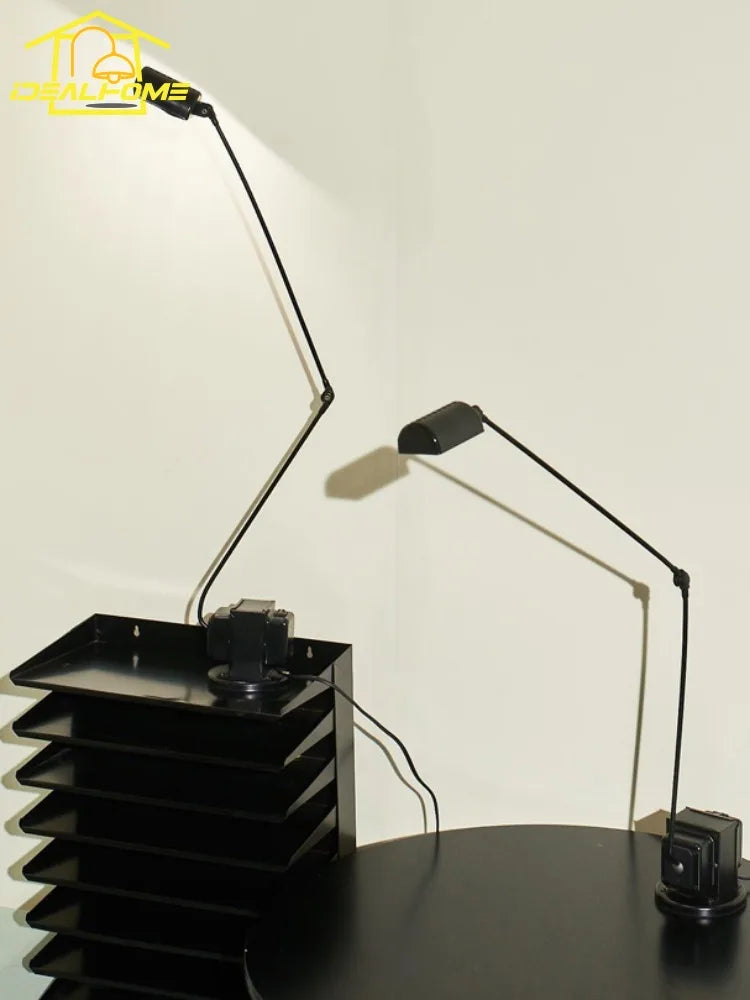 Italian design dimmable motor floor lamp with adjustable swing arm - vue 4 sur 16
