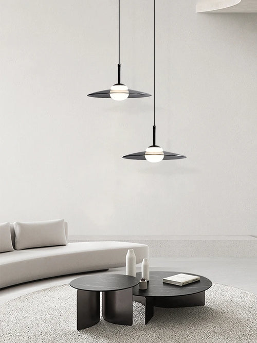 Minimalist glass pendant light for cafés, bars and restaurants - vue 2 sur 9