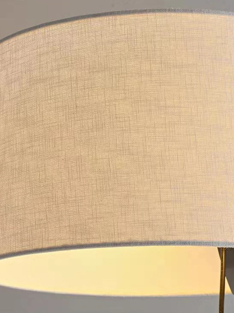 Modern minimalist floor lamp with retro fabric shade - vue 5 sur 8