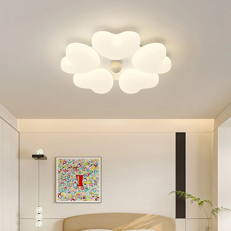 Modern romantic heart chandelier for children