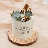 scented soy wax candle for romantic and relaxing moments