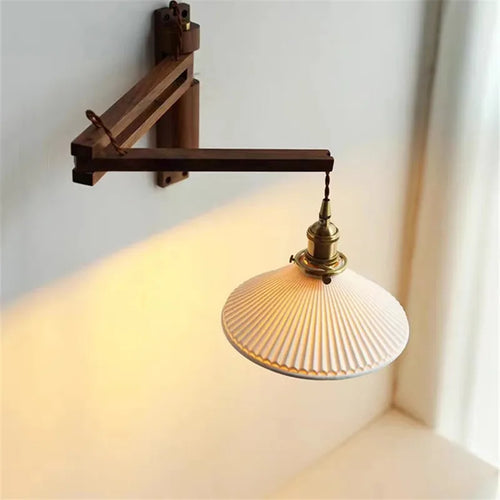 Japanese wooden wall light with retro ceramic lampshade - vue 6 sur 17
