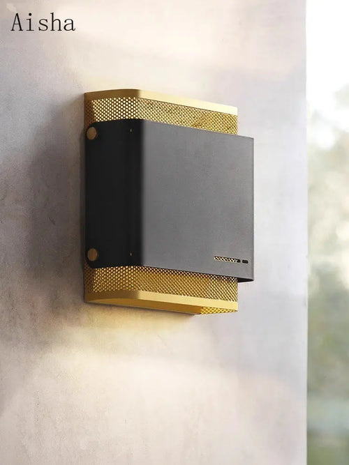American style iron LED wall light for modern interiors - vue 2 sur 7