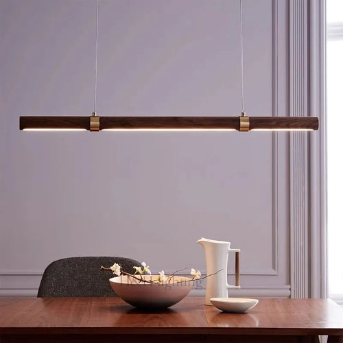 lustre long en bois avec éclairage led suspendu - vue 2 sur 5