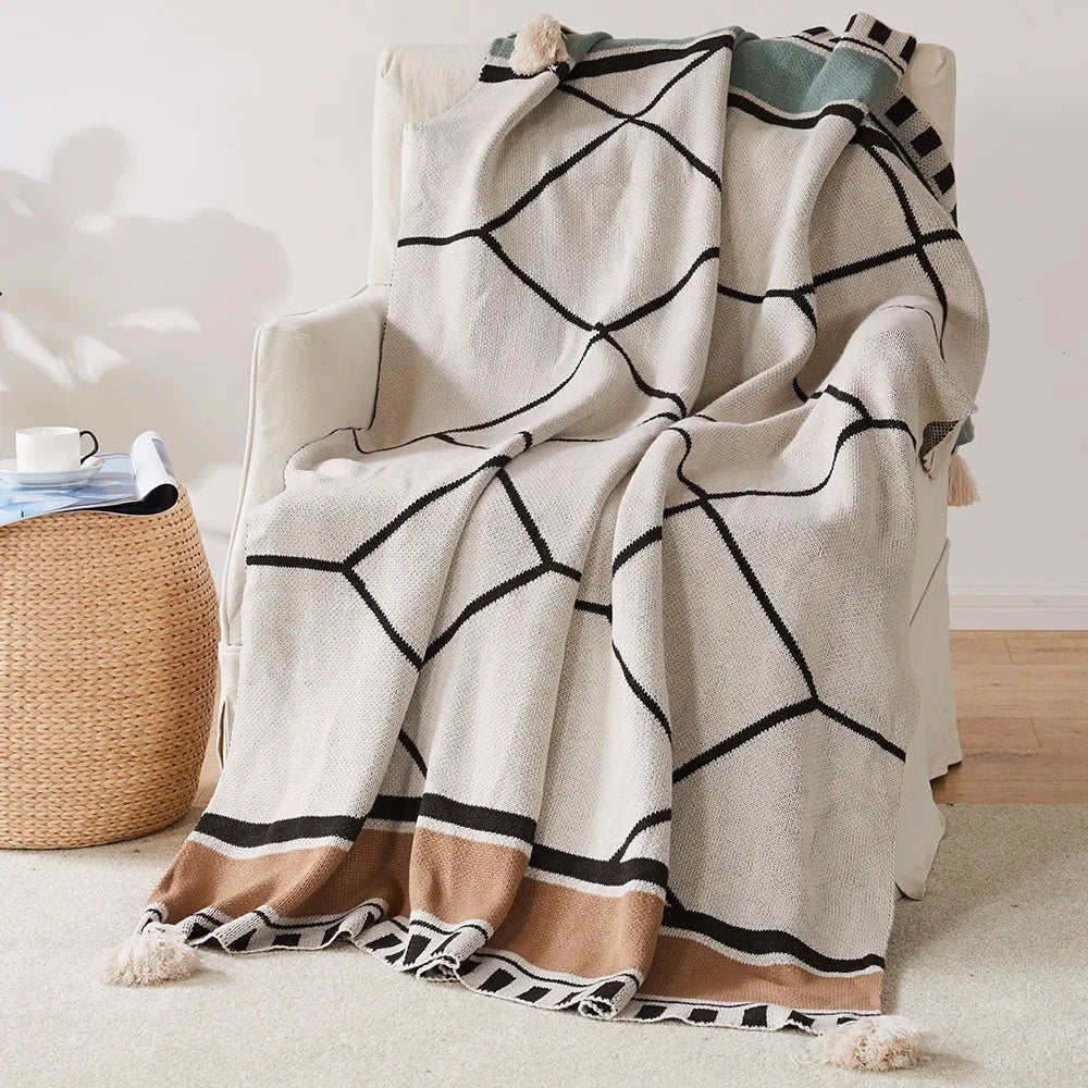 plaid tricoté bohème à rayures avec pompons déco - vue 2 sur 6