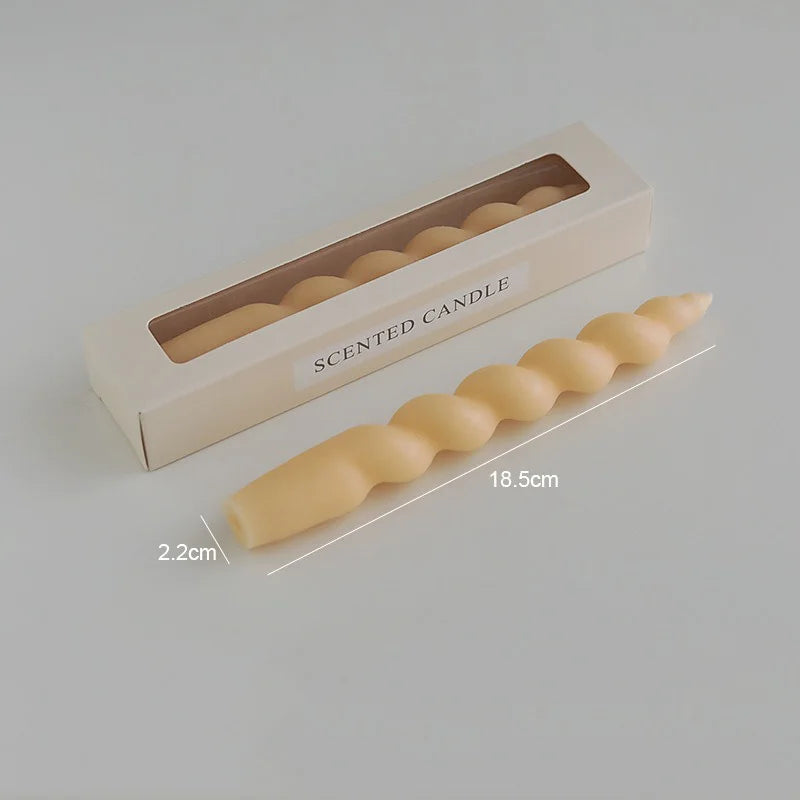 spiral aromatherapy scented candle for festive decoration - vue 9 sur 19