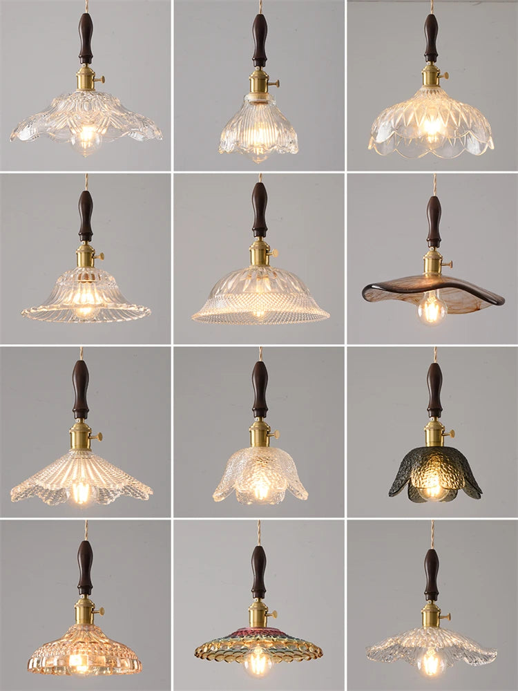Modern brass and glass pendant light for interiors - vue 3 sur 30